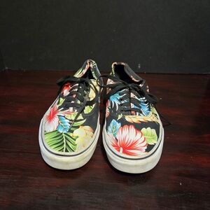 Vans Sneakers Women 10.5 Men 9 Black Green Red Trendy Floral Casual Colorful